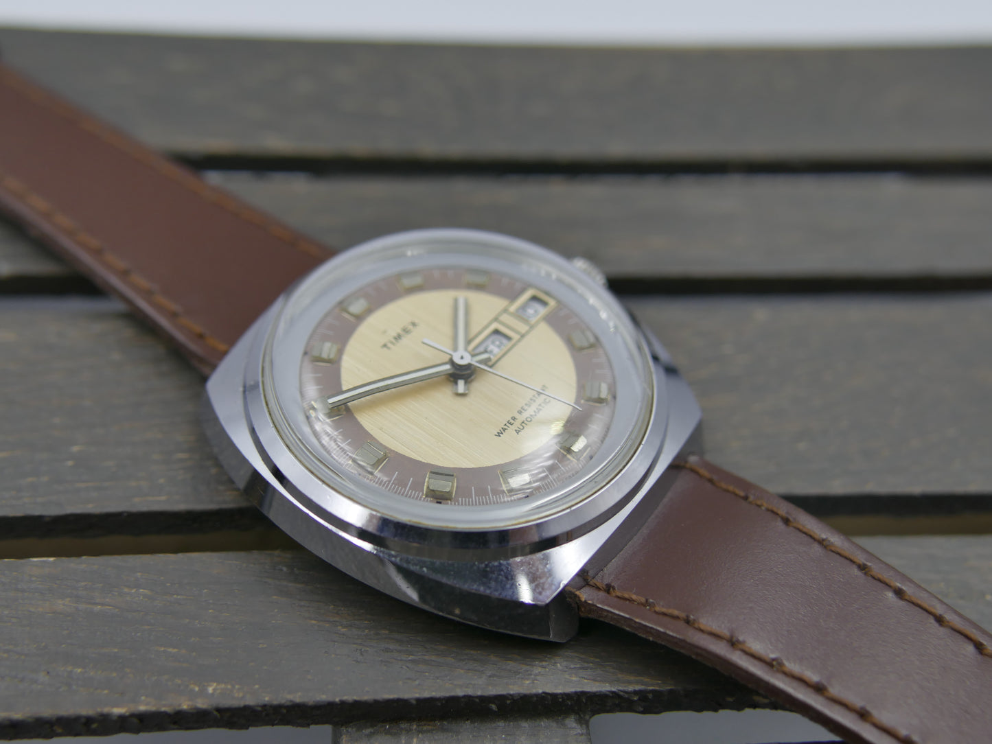 70s Vintage watch mens Timex Viscount Automatic Day-Date - Ref. 46950 cal. M109 Dundee Made mint