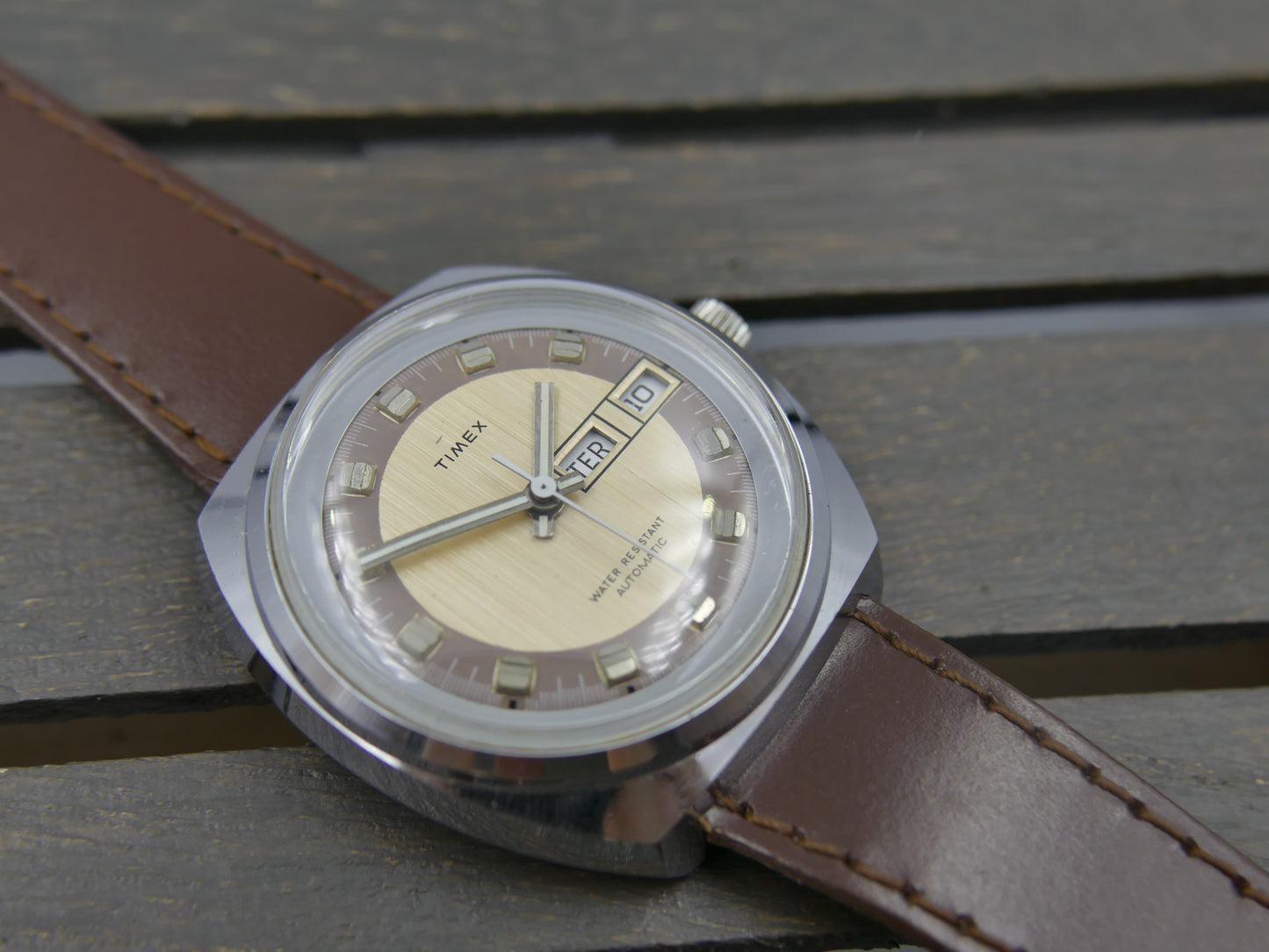 70s Vintage watch mens Timex Viscount Automatic Day-Date - Ref. 46950 cal. M109 Dundee Made mint