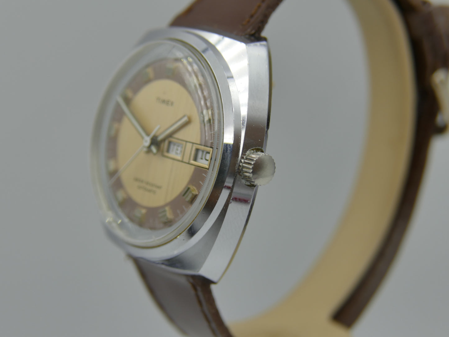 70s Vintage watch mens Timex Viscount Automatic Day-Date - Ref. 46950 cal. M109 Dundee Made mint