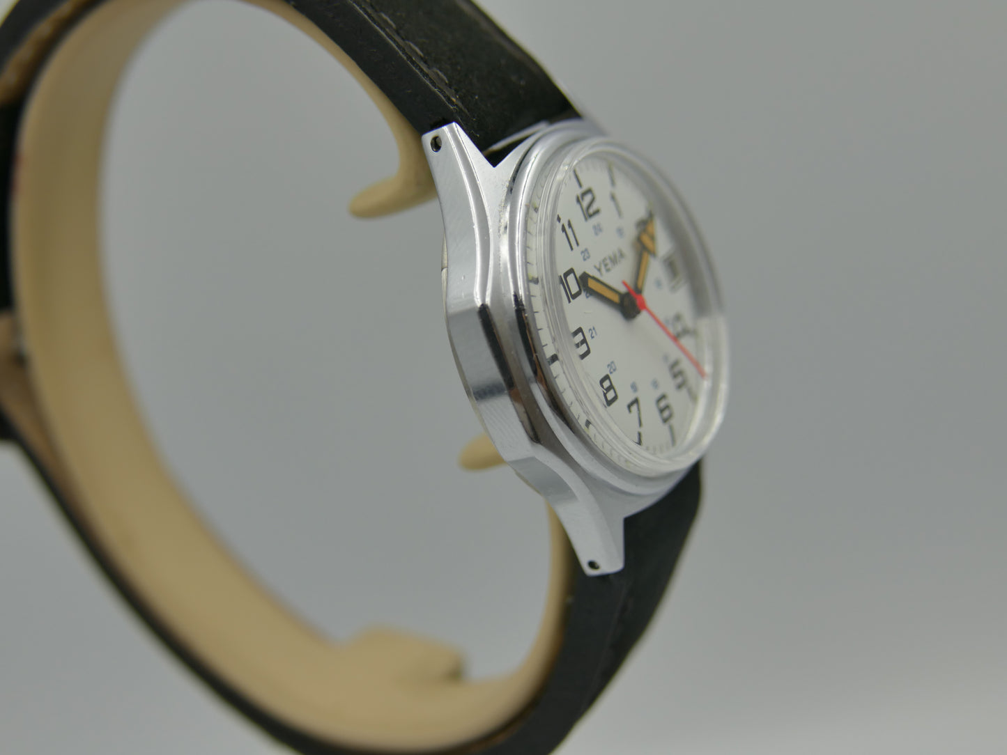 70s vintage watch Yema ref 30.E04.1 hand wind cal. 140-1c MINT