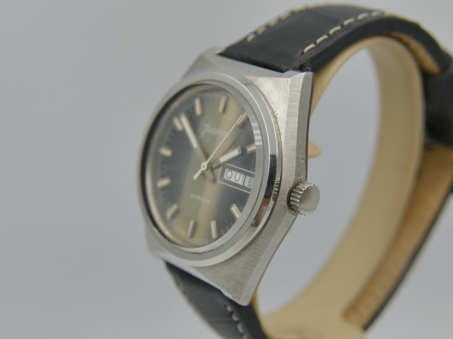 70s Vintage watch mens Juanvix Automatic FE 4612A  Vertical Slate Fumé Dial NOS