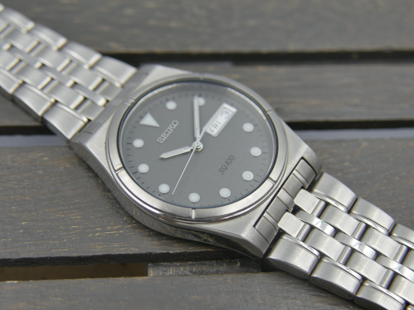90s vintage watch mens japan SEIKO SQ 100 7N43-8200 NOS