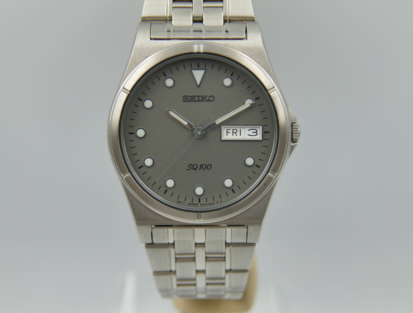 90s vintage watch mens japan SEIKO SQ 100 7N43-8200 NOS