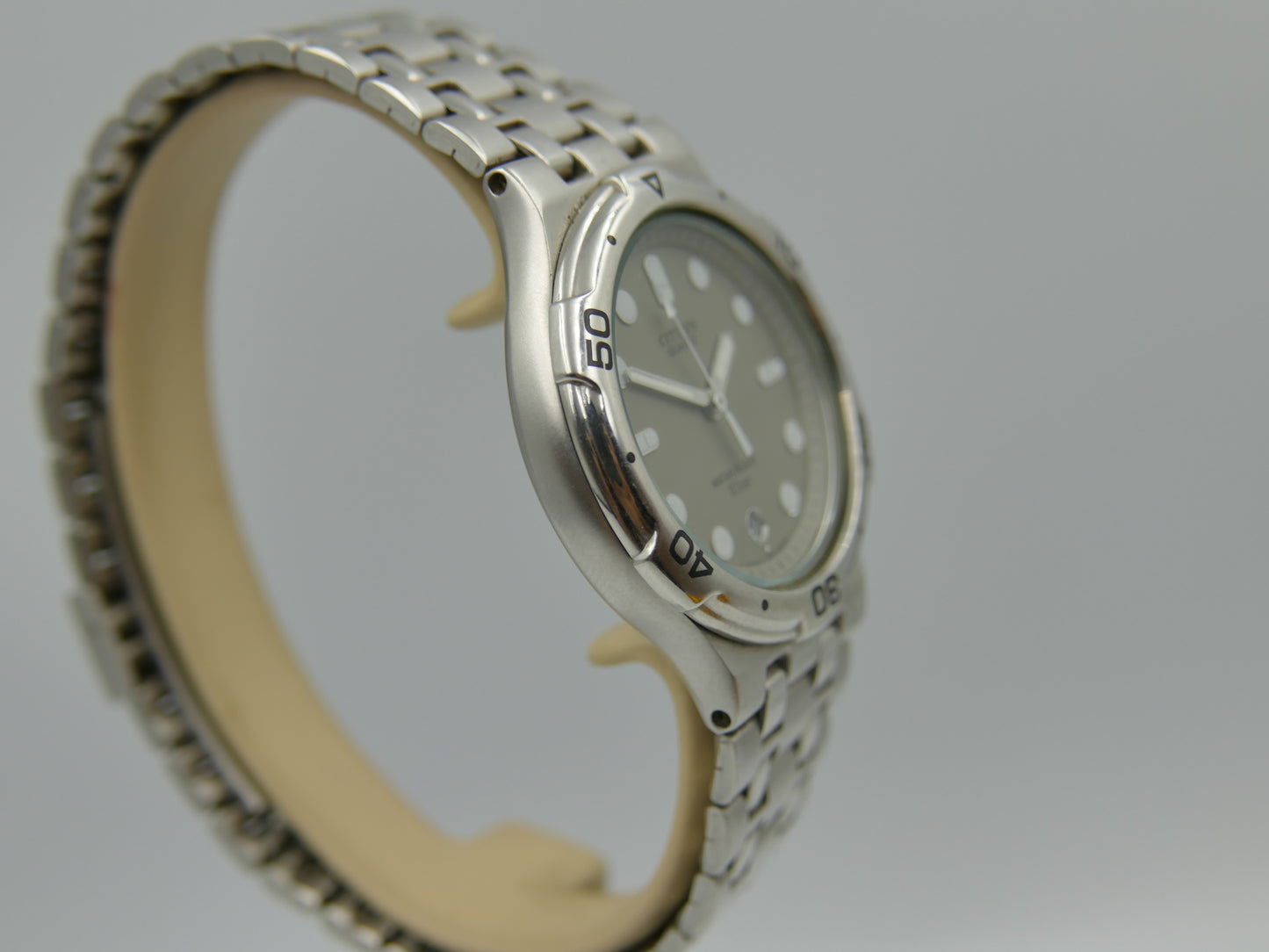 90s vintage watch mens Citizen Quartz Diver-Style 10 Bar Ref. 6110-G00115 - NOS (New Old Stock)