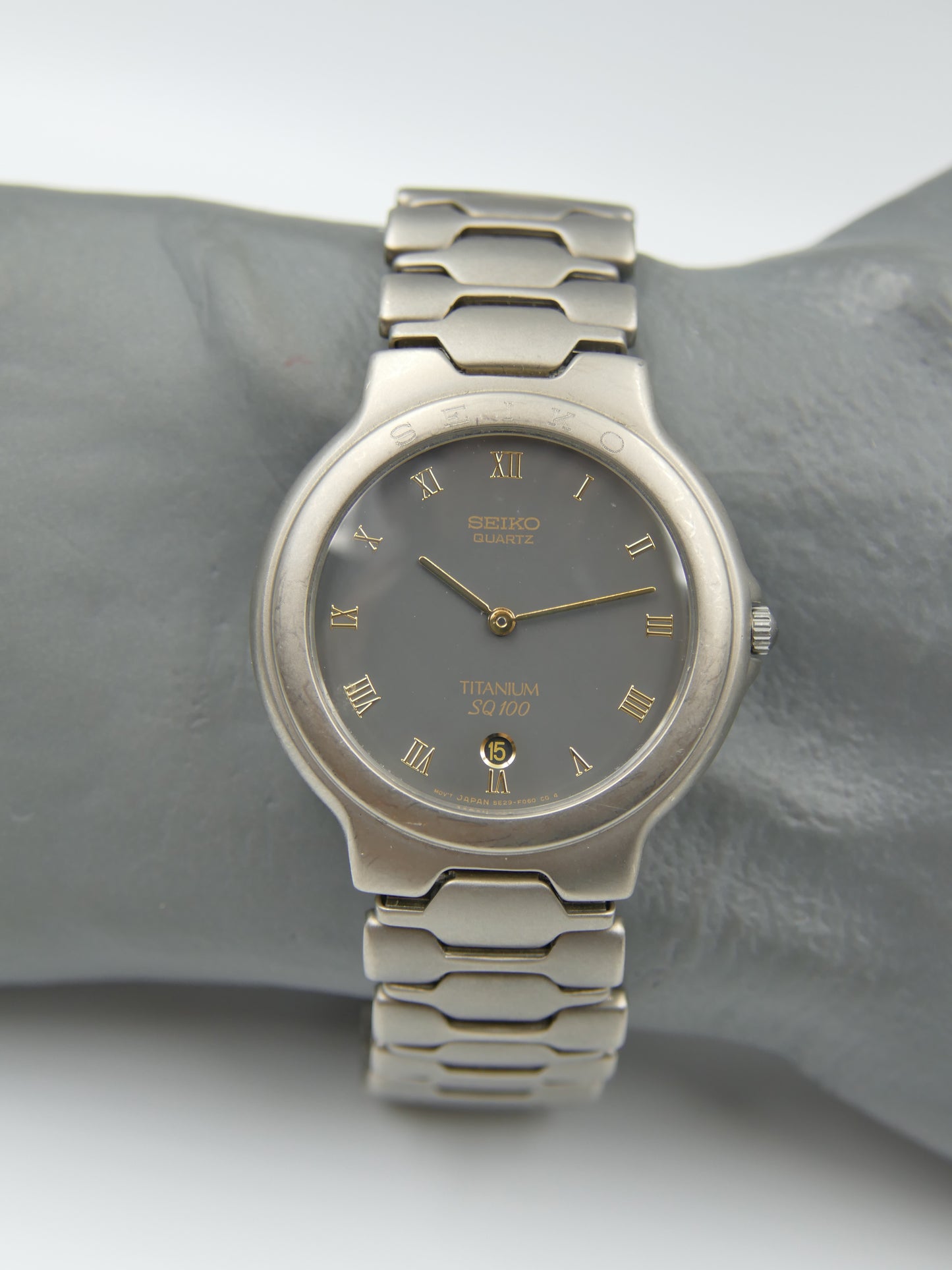 90s vintage watch mens Seiko Titanium ref 5E29-F040 NOS