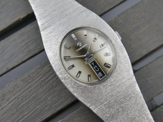 70s Vintage watch mens Tressa Lux Automatic eta Frosted Bark Texture Case Ref. 655 NOS