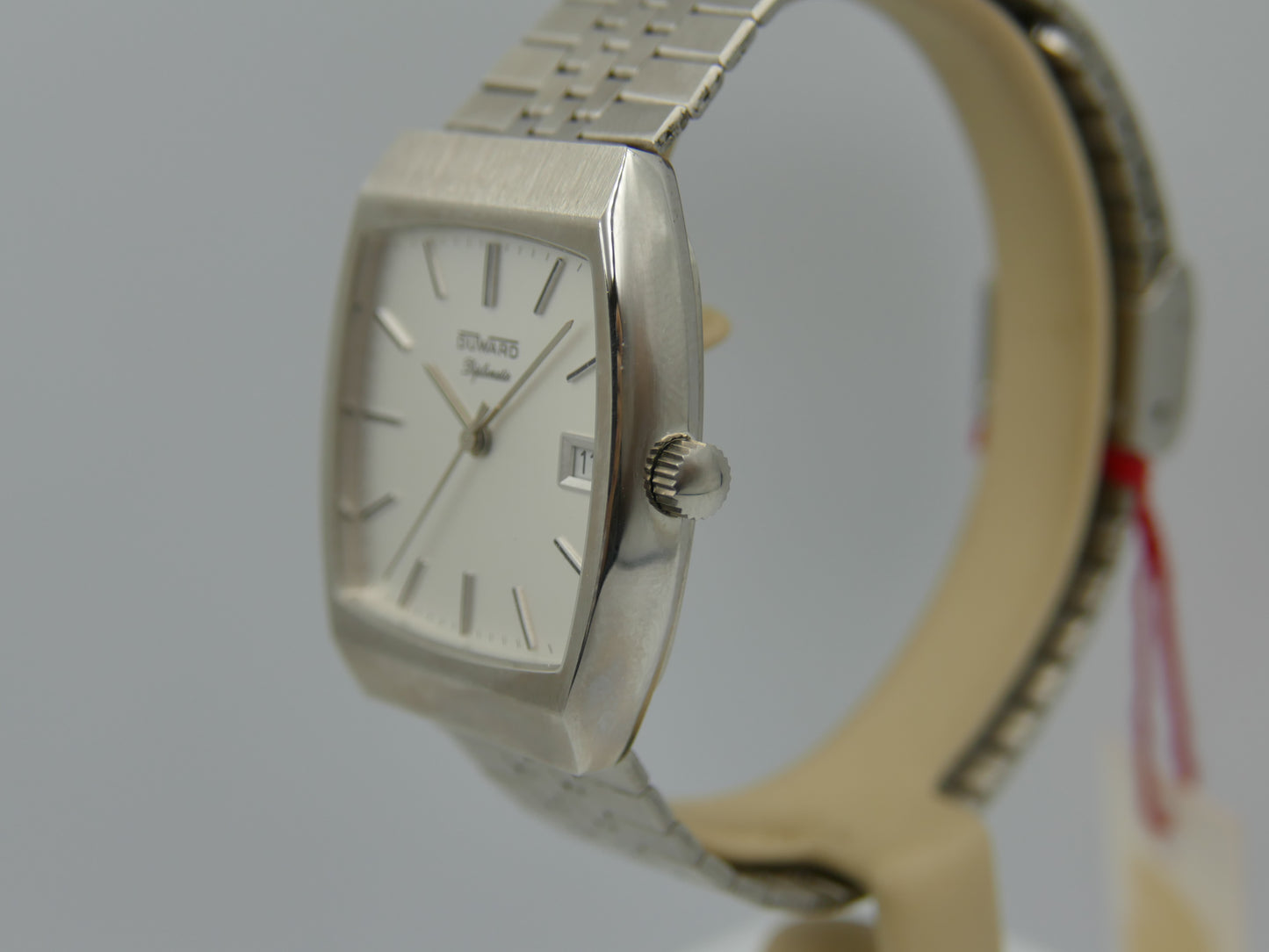 70s vintage watch mens NOS Duward Diplomatic Ref. 14104 hand wind FE 5601