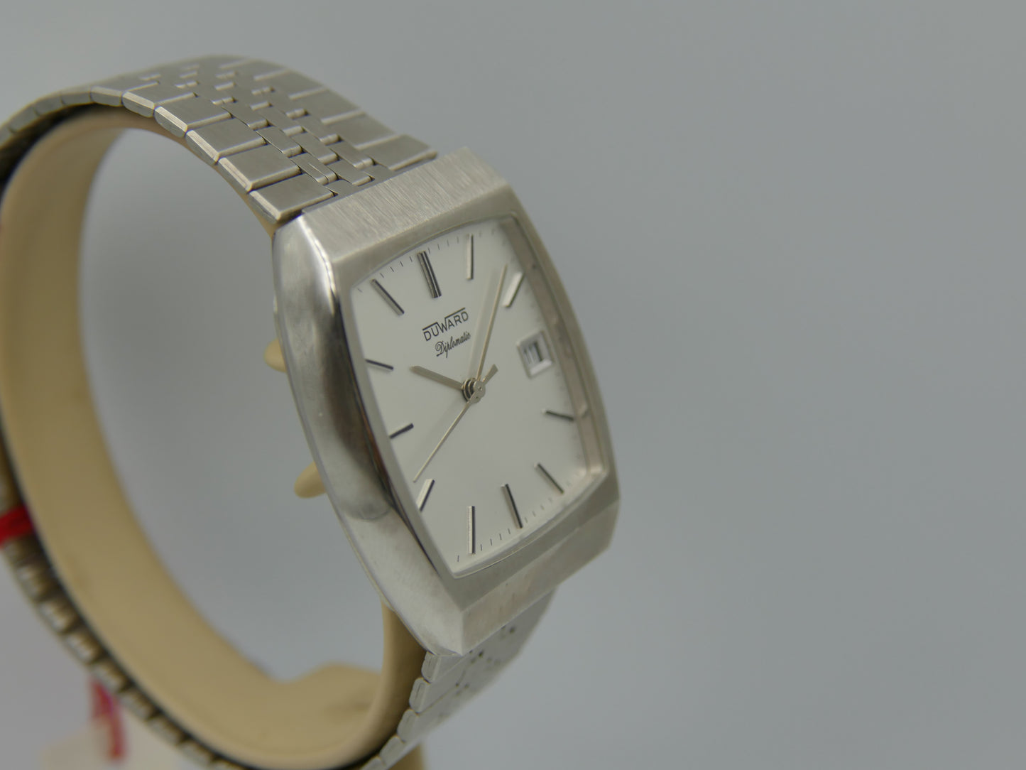 70s vintage watch mens NOS Duward Diplomatic Ref. 14104 hand wind FE 5601