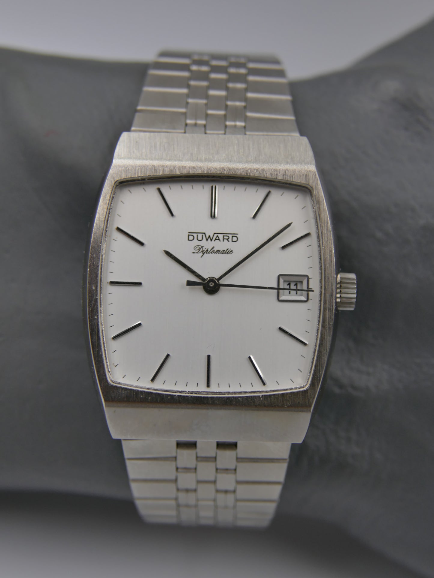 70s vintage watch mens NOS Duward Diplomatic Ref. 14104 hand wind FE 5601
