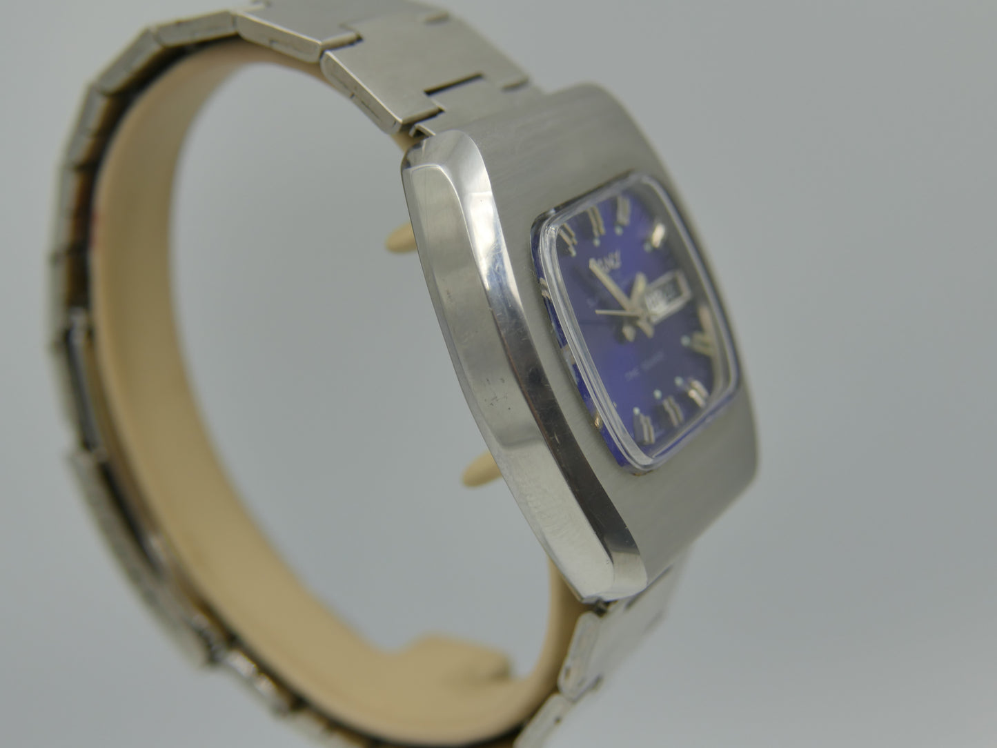70's vintage watch mens NOS Camy time square ref 7650 superautomatic ETA 2789 blue