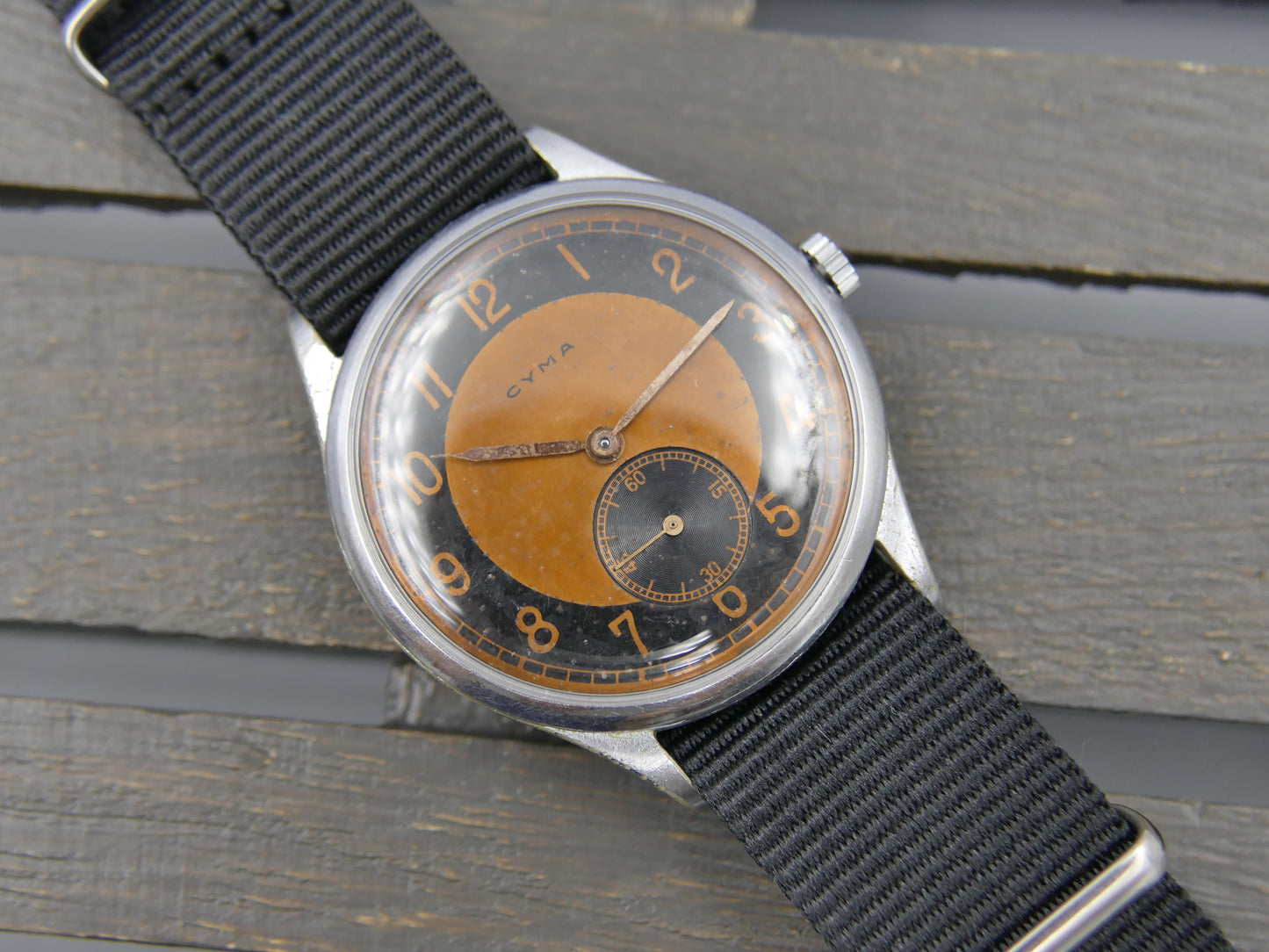 40s vintage watch mens Cyma bullseye salmon hand wind 032 patented serviced