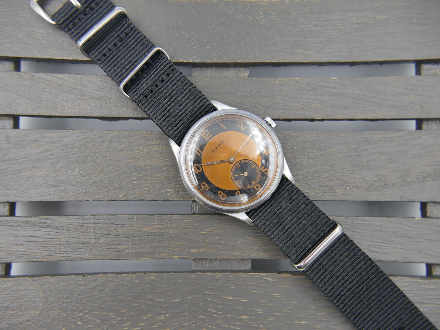 40s vintage watch mens Cyma bullseye salmon hand wind 032 patented serviced