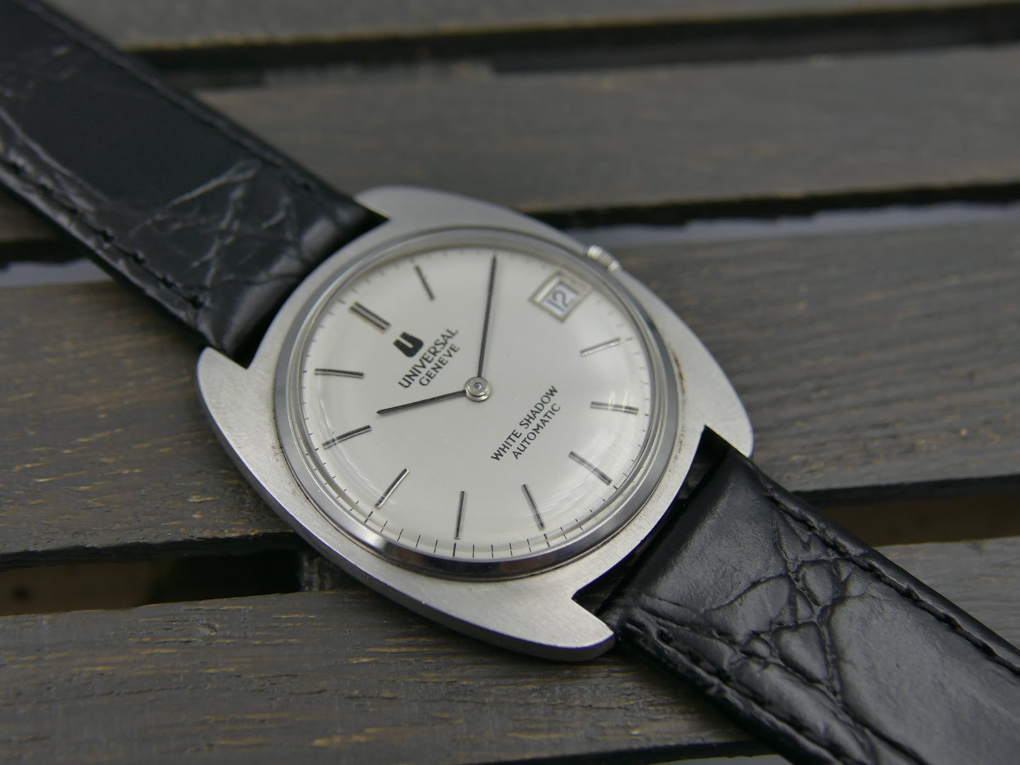 60s vintage watch mens Universal Geneve White Shadow Automatic microtor 1-67 Ref. 867103 ultra slim thin serviced