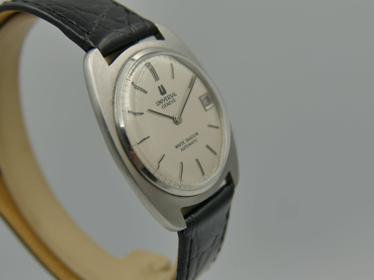 60s vintage watch mens Universal Geneve White Shadow Automatic microtor 1-67 Ref. 867103 ultra slim thin serviced