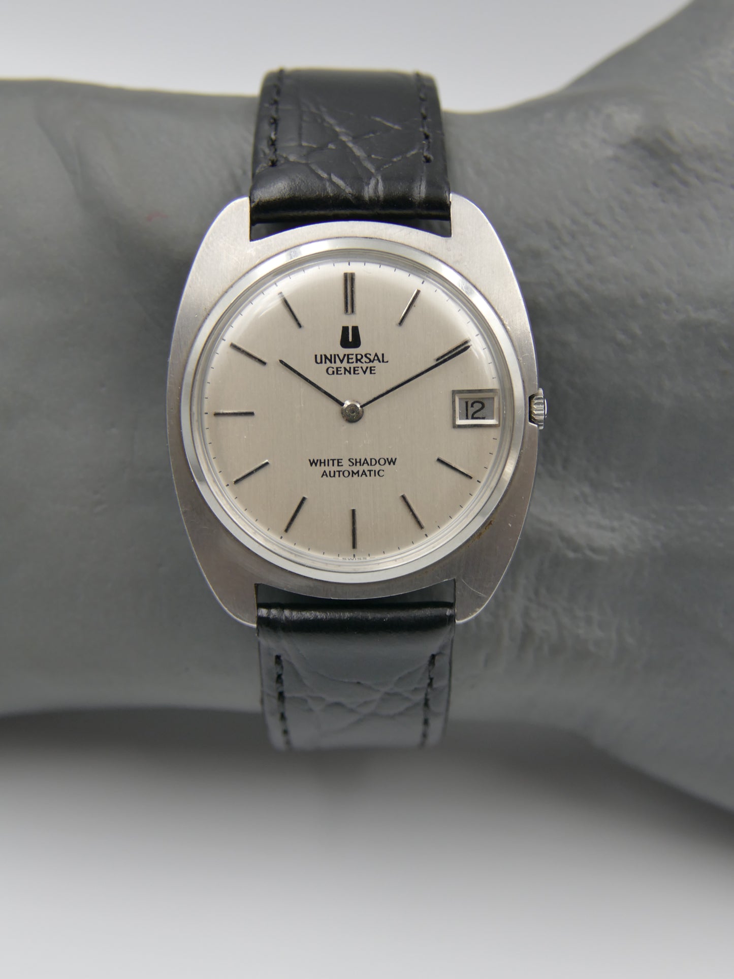 60s vintage watch mens Universal Geneve White Shadow Automatic microtor 1-67 Ref. 867103 ultra slim thin serviced