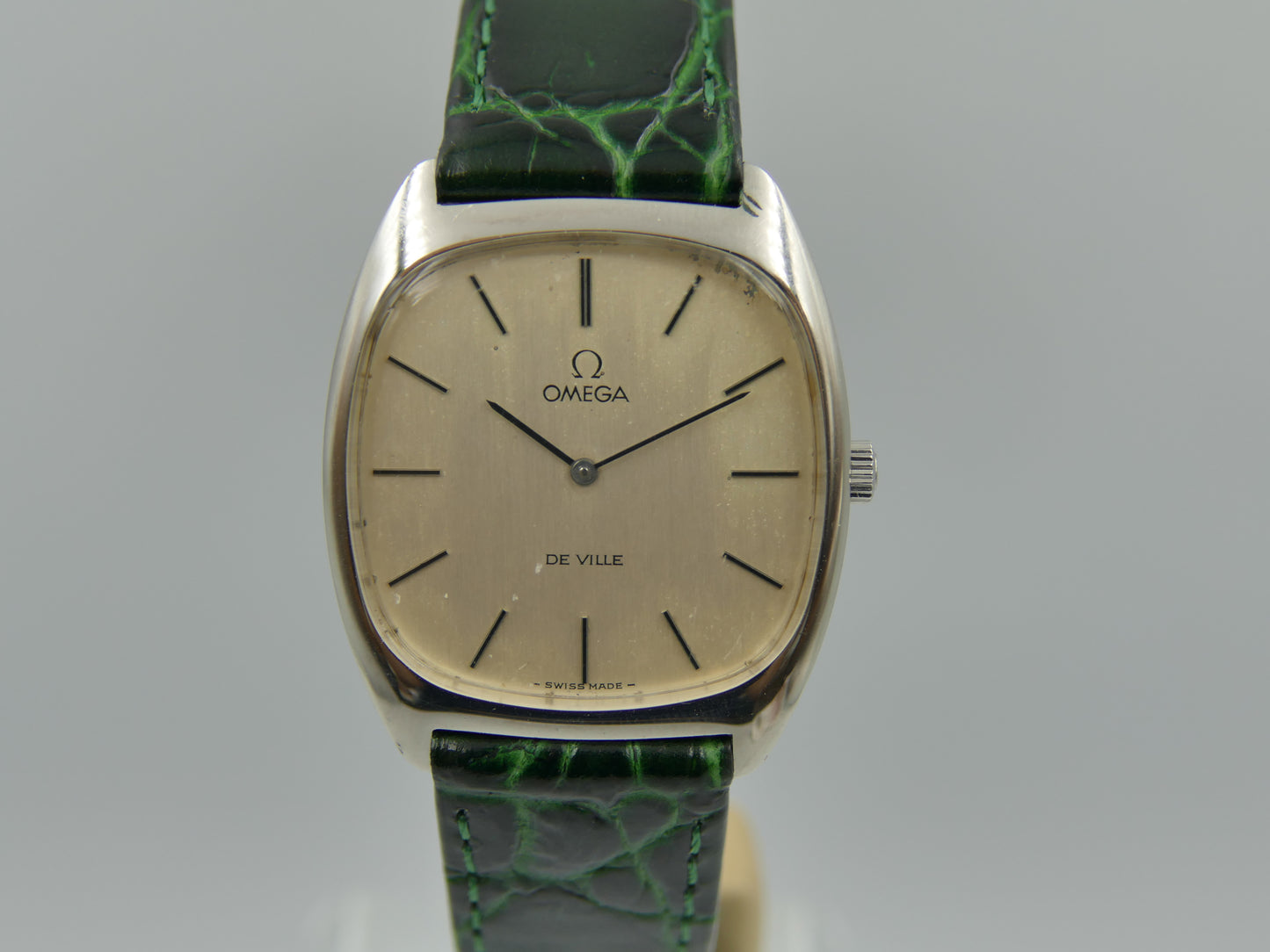 70s vintage watch mens Omega ref. 111.0139 hand wind cal 625 serviced