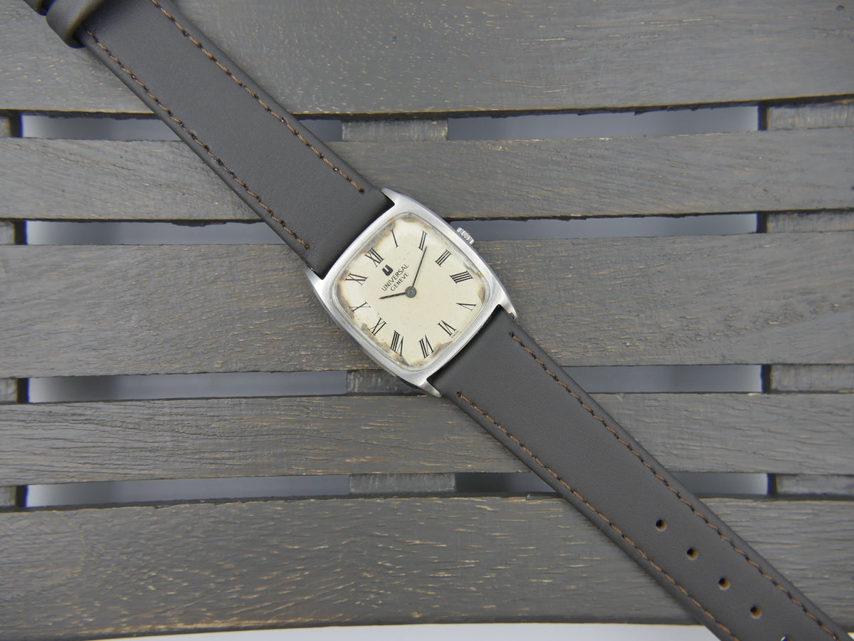 60s vintage watch mens Universal Geneve Tank Mechanical Cal 1-42 ref 842114 flat