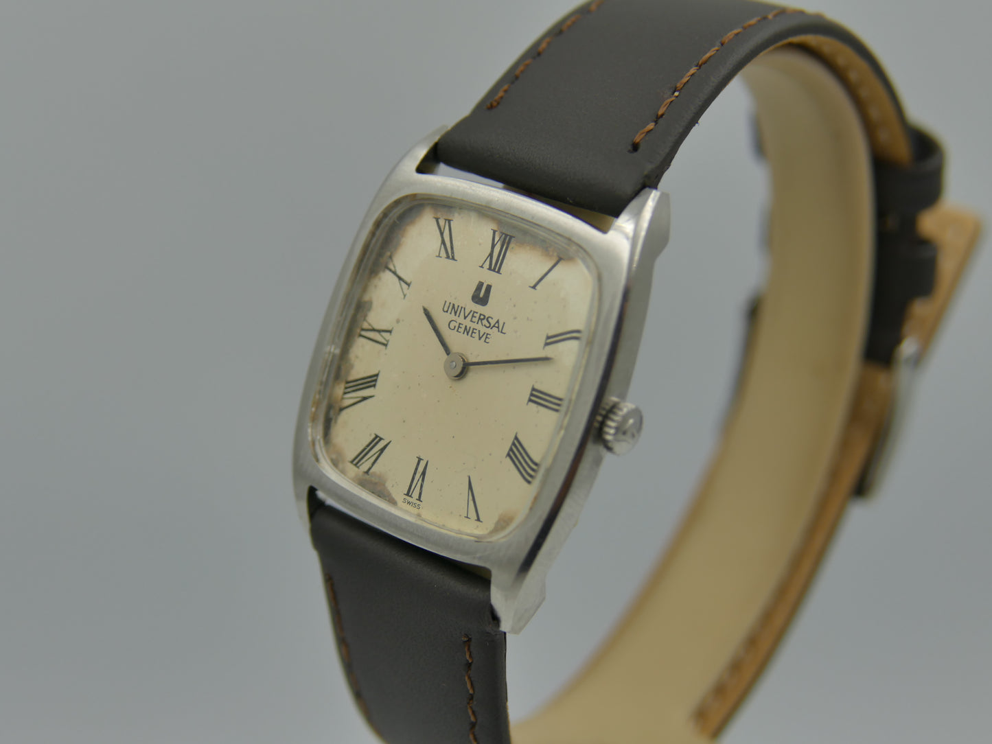 60s vintage watch mens Universal Geneve Tank Mechanical Cal 1-42 ref 842114 flat