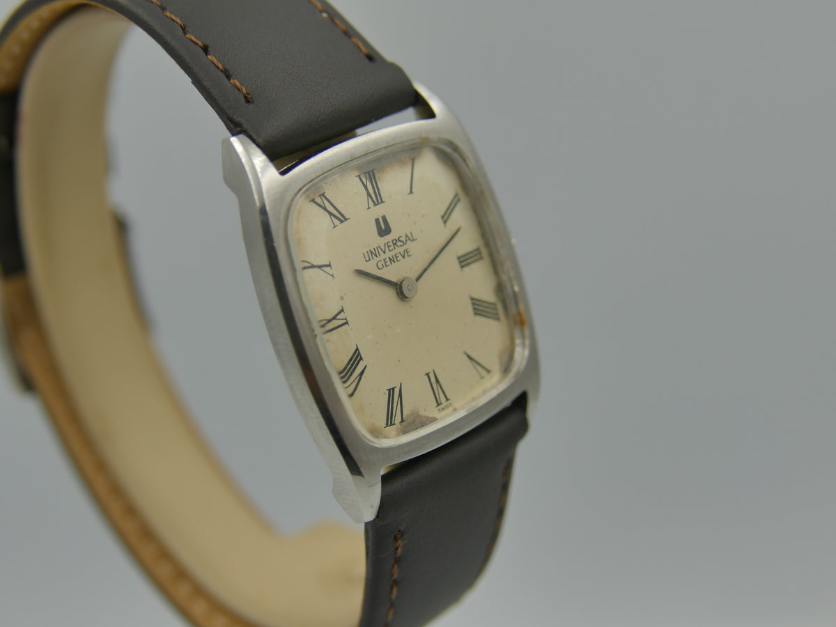 60s vintage watch mens Universal Geneve Tank Mechanical Cal 1-42 ref 842114 flat