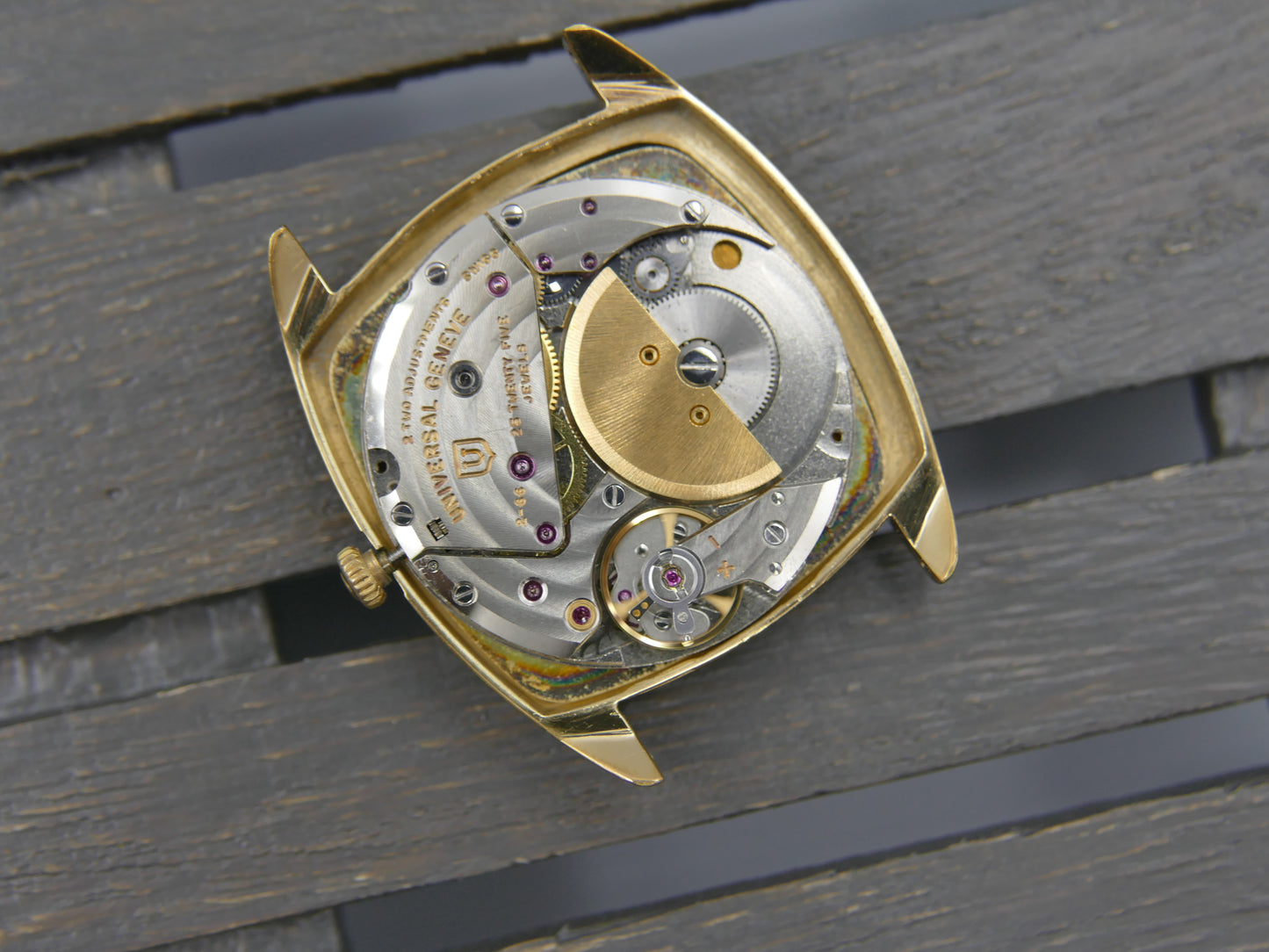 70s vintage watch mens Universal Geneve Gilt Shadow ref 566105 Automatic 2-66 Microrotor Ultra Slim