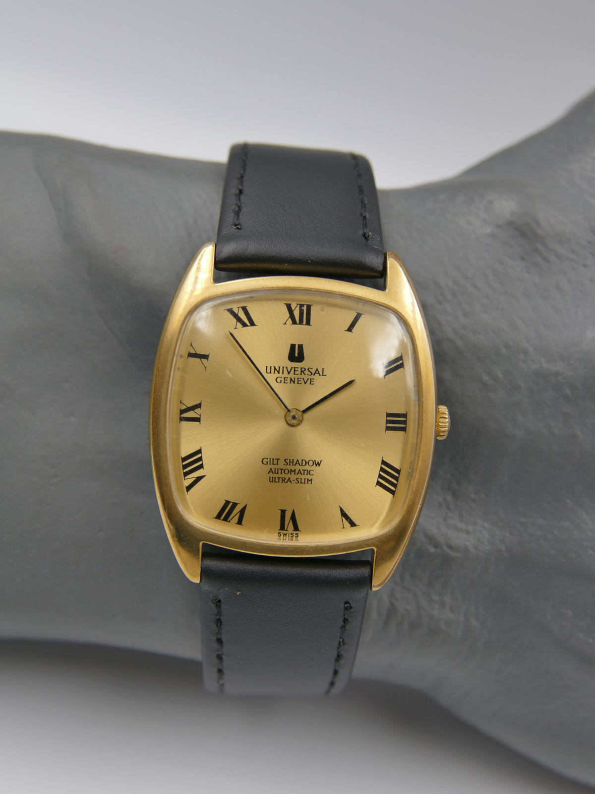 70s vintage watch mens Universal Geneve Gilt Shadow ref 566105 Automatic 2-66 Microrotor Ultra Slim