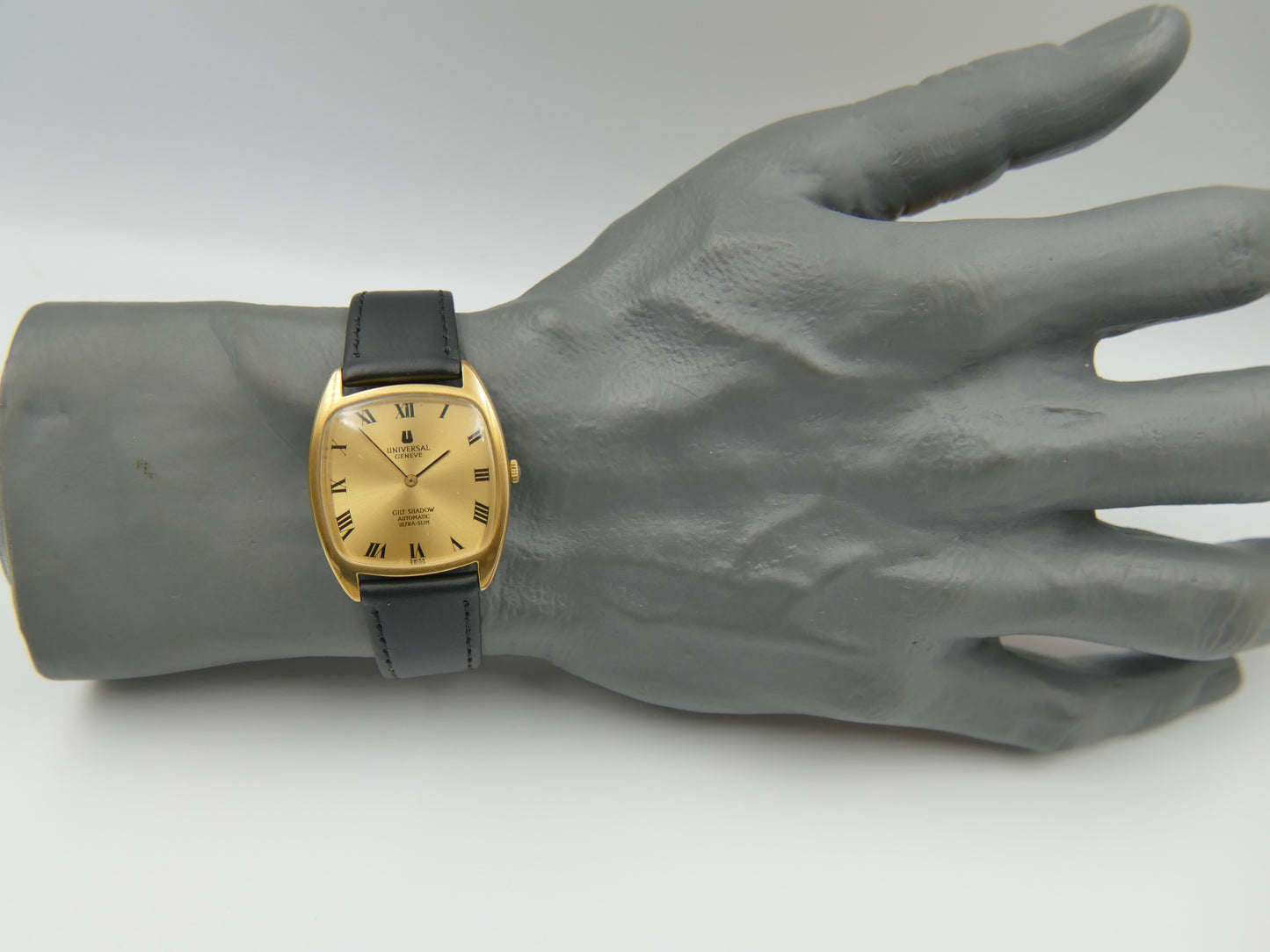 70s vintage watch mens Universal Geneve Gilt Shadow ref 566105 Automatic 2-66 Microrotor Ultra Slim