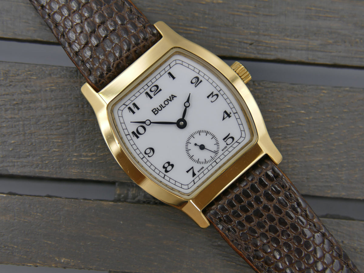 80s vintage watch mens Bulova Tonneau tortue Turtle Ref. 13090 hand wind Peseux 7001