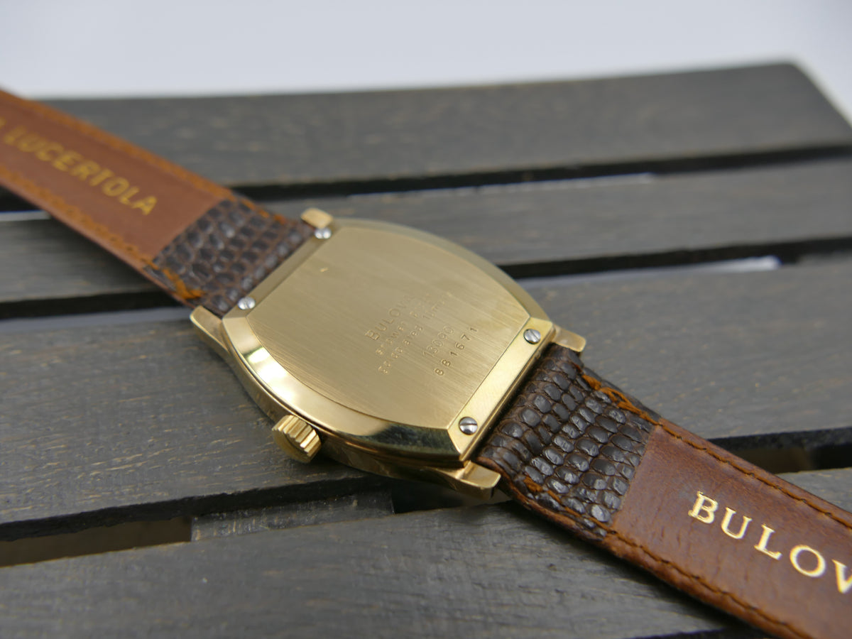 80s vintage watch mens Bulova Tonneau tortue Turtle Ref. 13090 hand wind Peseux 7001