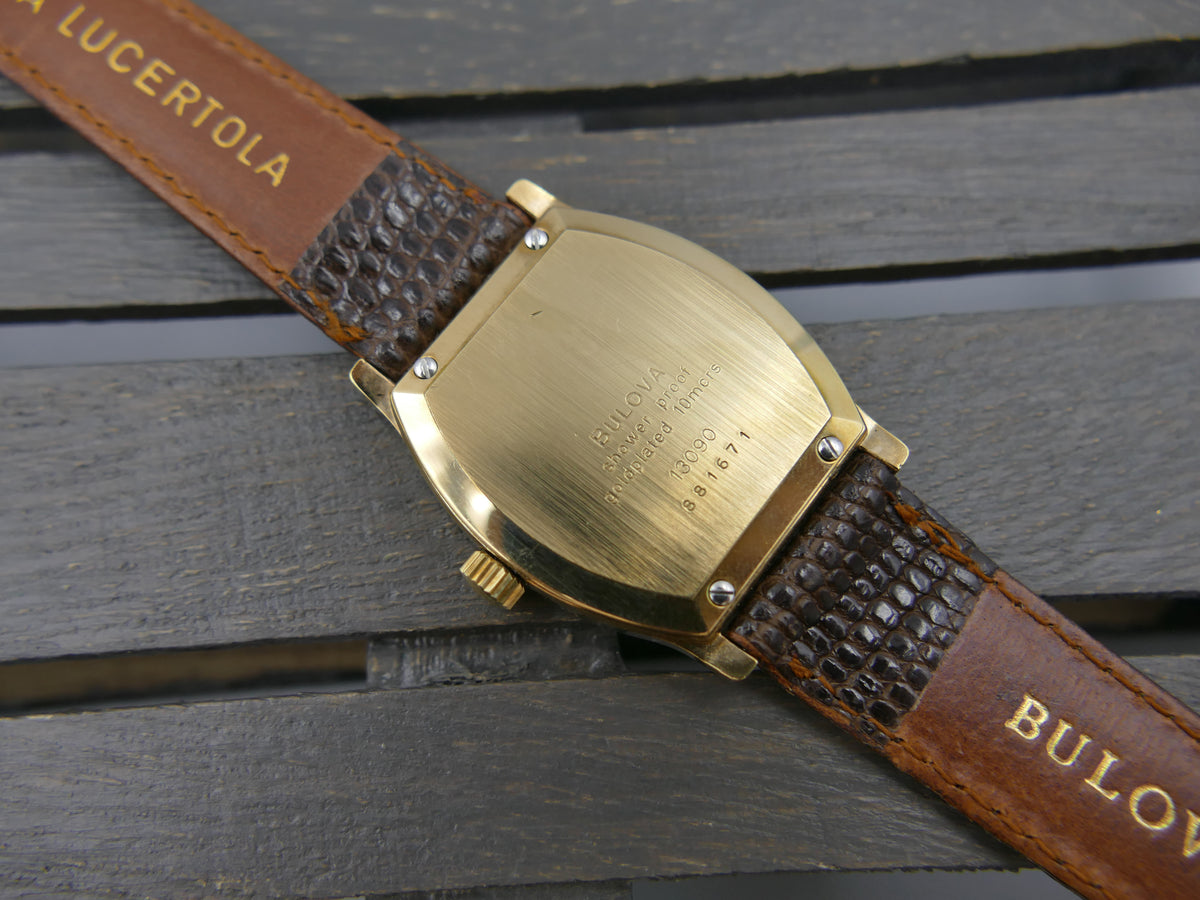 80s vintage watch mens Bulova Tonneau tortue Turtle Ref. 13090 hand wind Peseux 7001