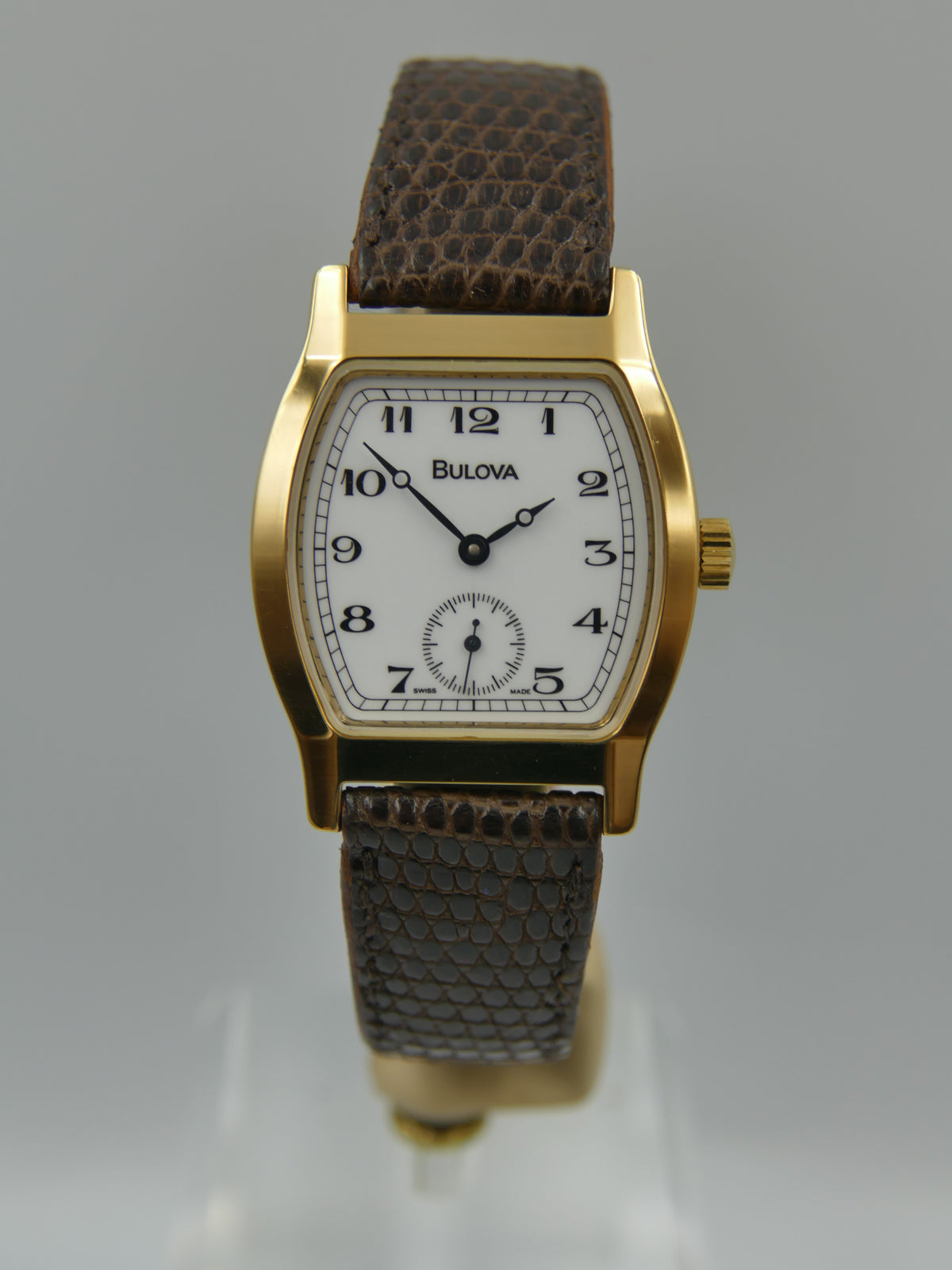 80s vintage watch mens Bulova Tonneau tortue Turtle Ref. 13090 hand wind Peseux 7001