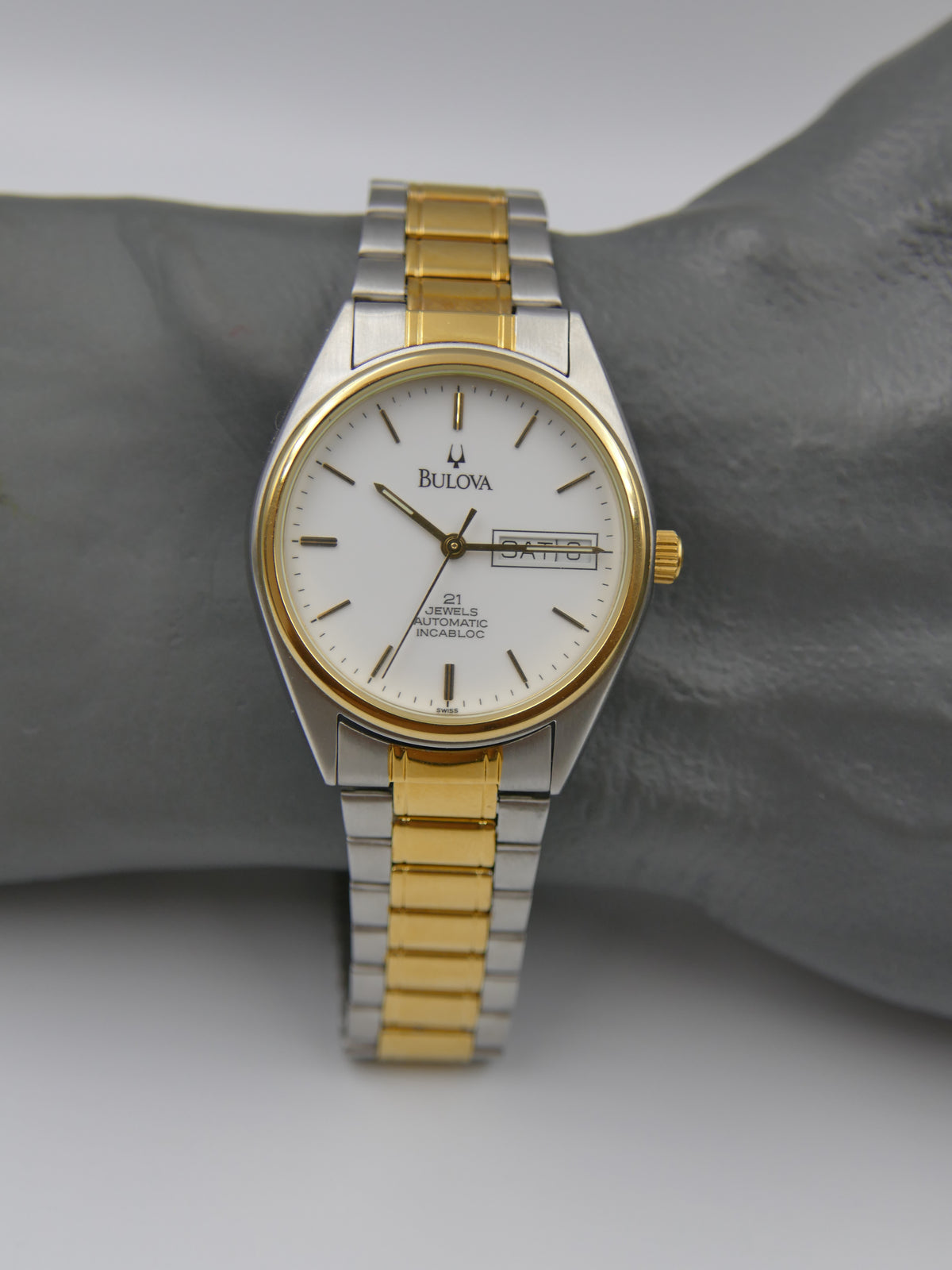 Montre vintage années 70 pour homme, Bulova 1D12M automatique NOS, calibre ETA 2846 21 rubis, bicolore avec BOÎTE