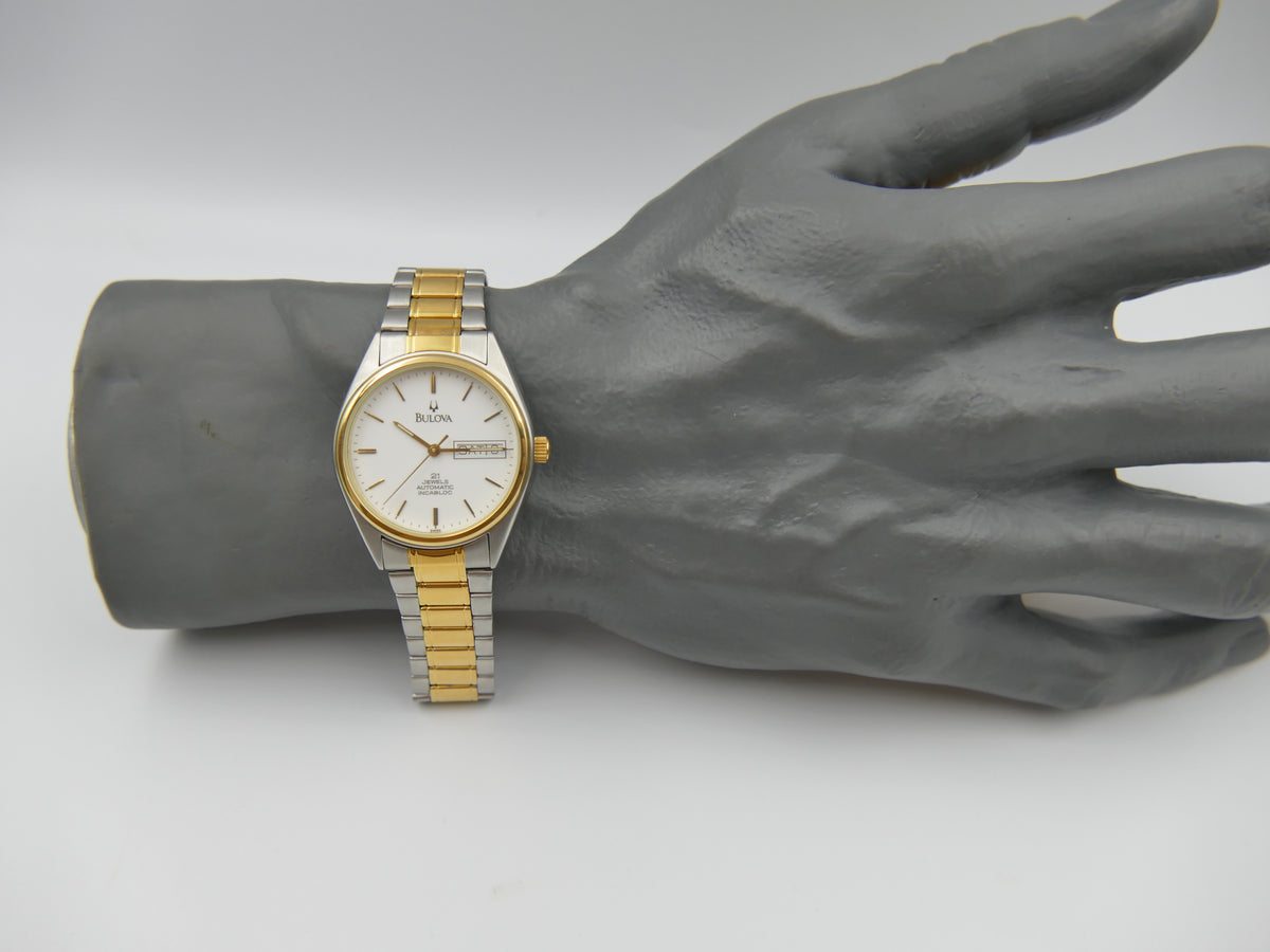 Montre vintage années 70 pour homme, Bulova 1D12M automatique NOS, calibre ETA 2846 21 rubis, bicolore avec BOÎTE