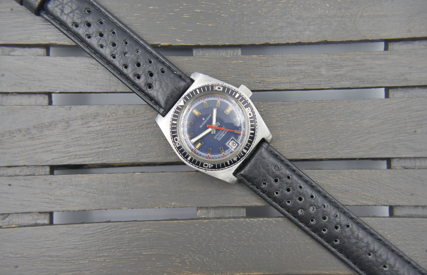 70s vintage watch mens Radiant Dynamic ref 670 automatic AS 1903 serviced blue diver SS