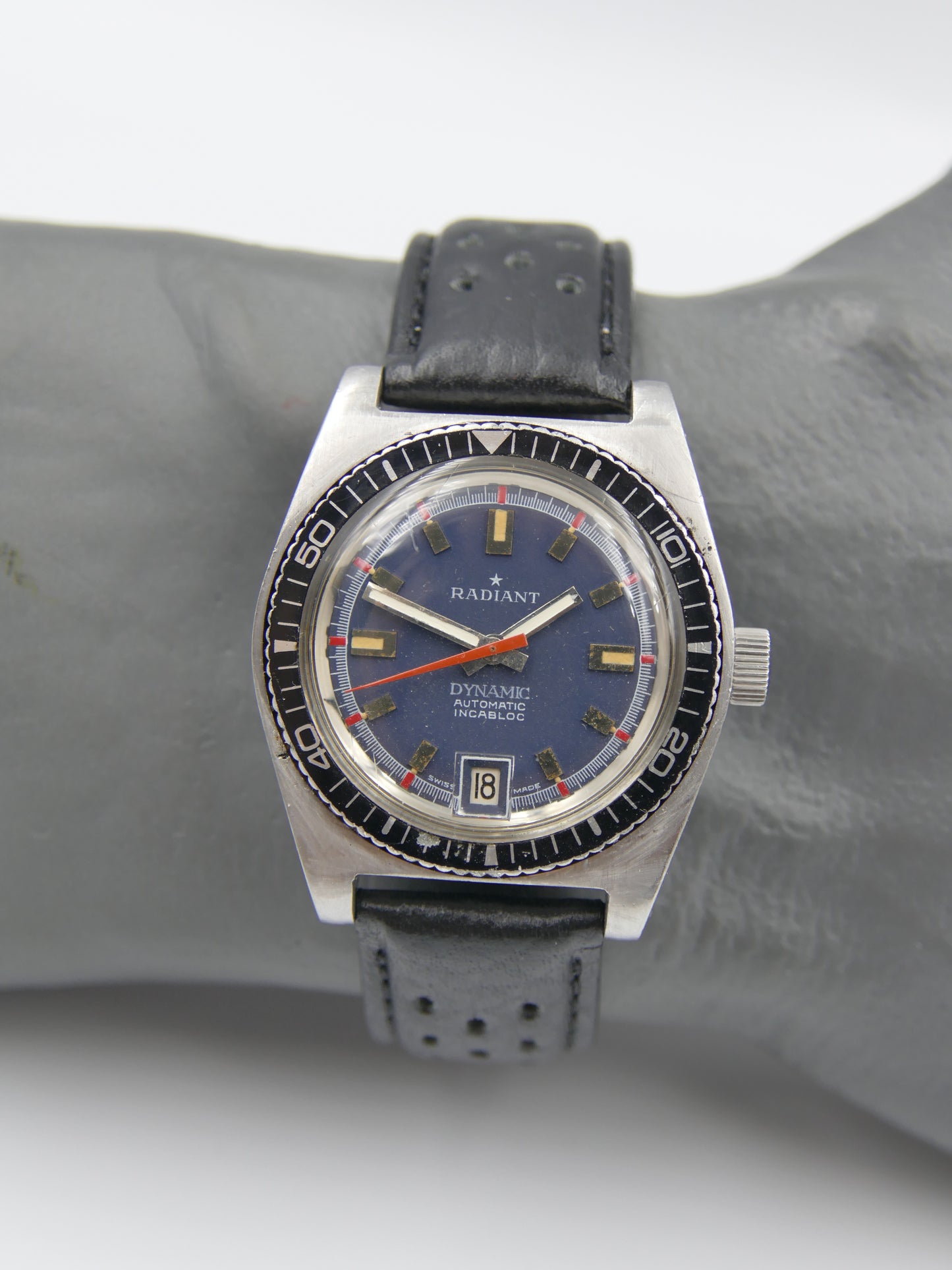 70s vintage watch mens Radiant Dynamic ref 670 automatic AS 1903 serviced blue diver SS