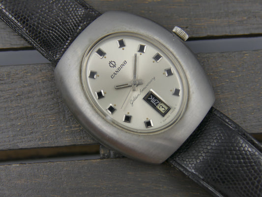 70s Vintage watch mens Candino Golden Anniversary Day-Date Automatic ETA 2638 ufo NOS