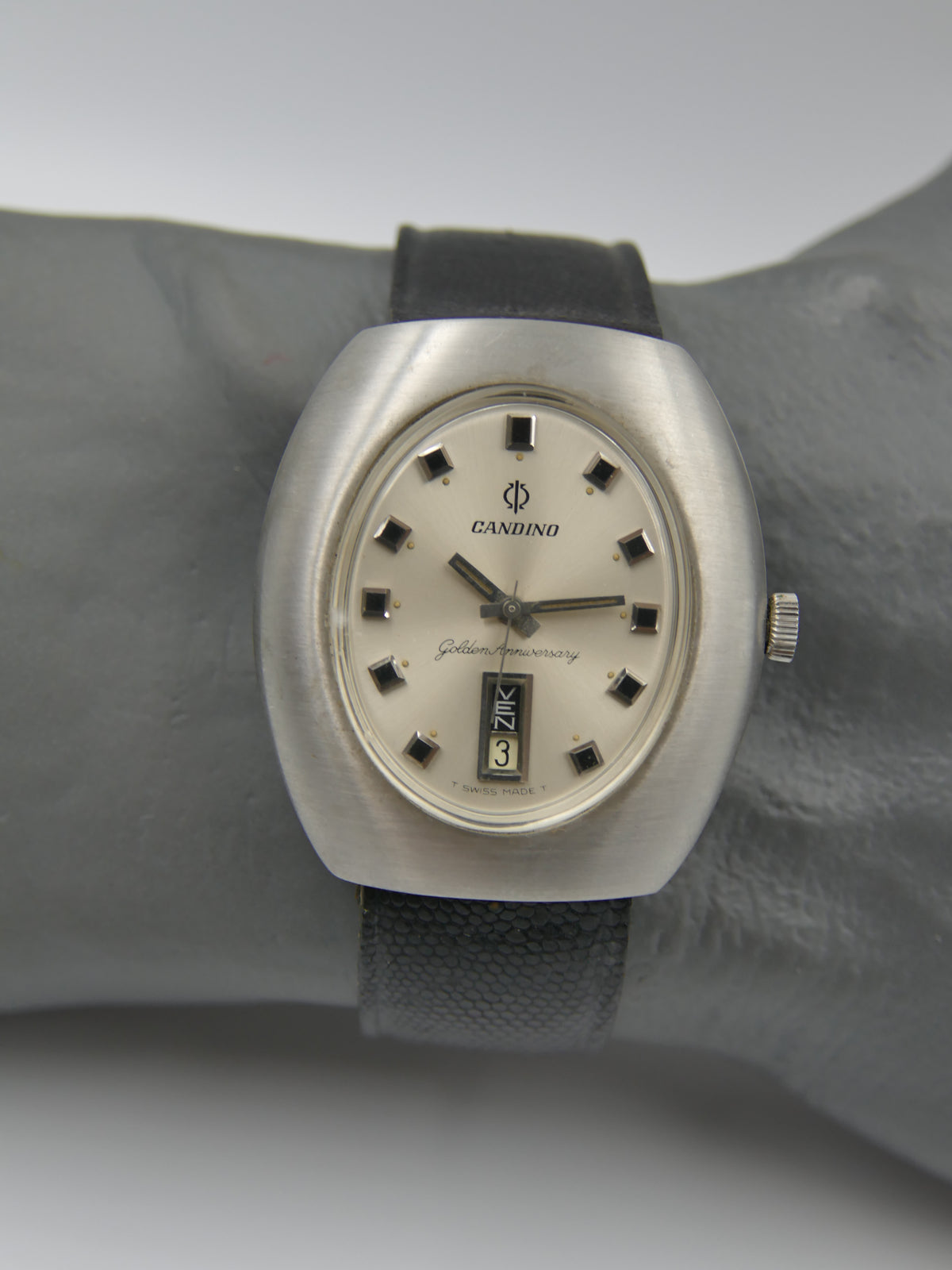 70s Vintage watch mens Candino Golden Anniversary Day-Date Automatic ETA 2638 ufo NOS