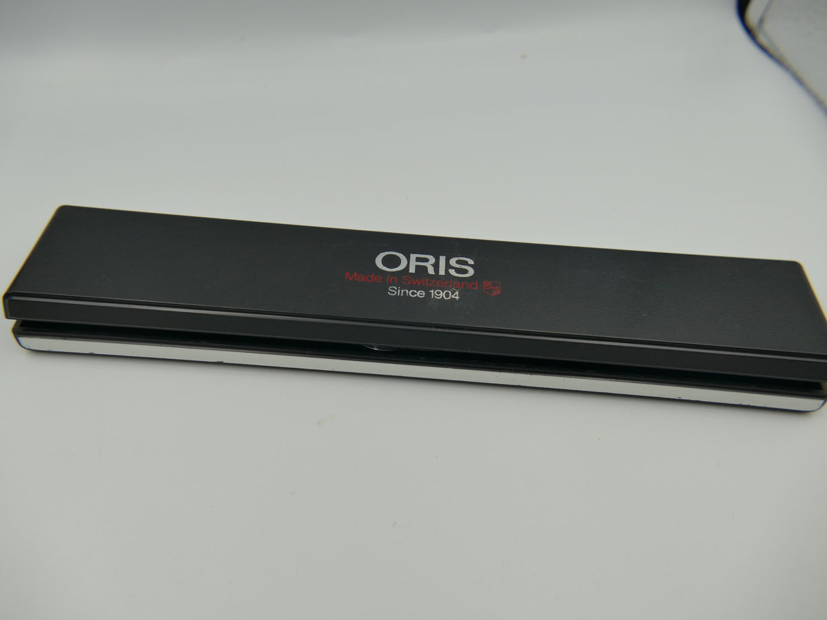 80s vintage watch mens ORIS POINTER DATE 302-7295 SWISS military hand wind eta w/box