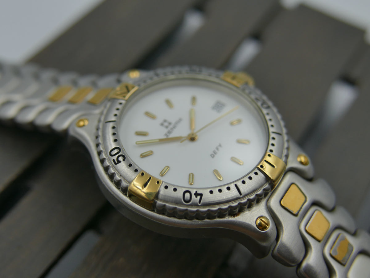 90s vintage watch mens Zenith Defy Ref. 59.2000.337 white dial