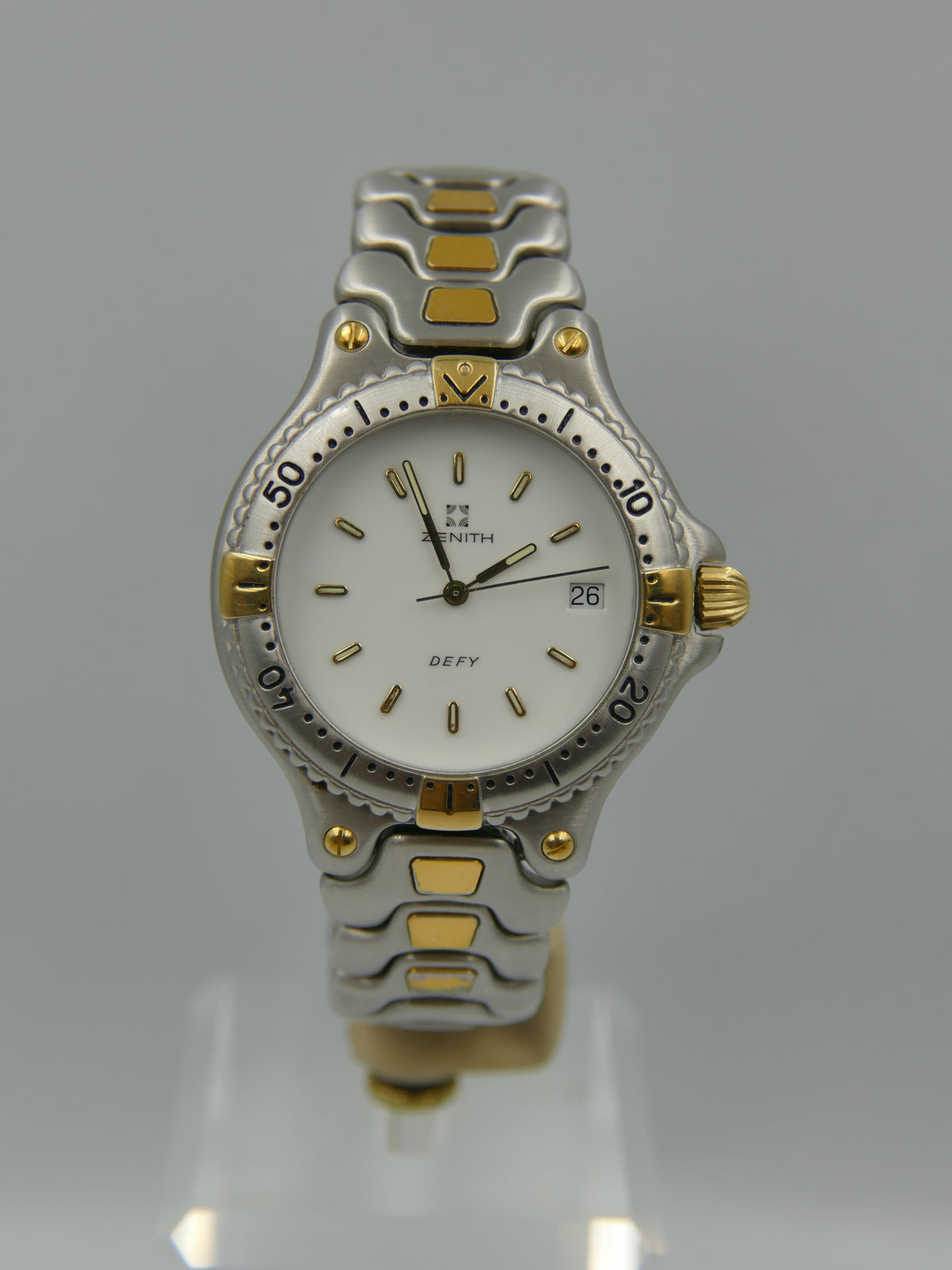 90s vintage watch mens Zenith Defy Ref. 59.2000.337 white dial