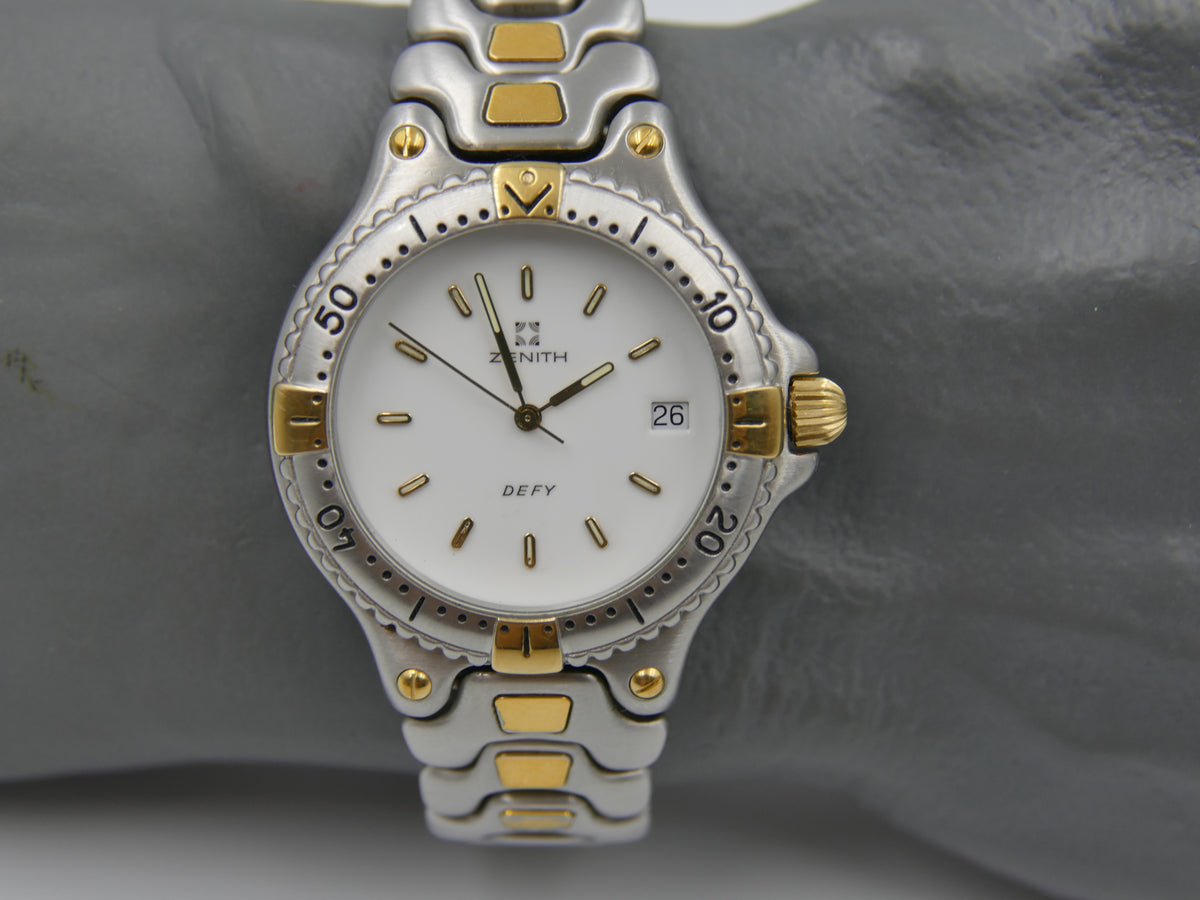 90s vintage watch mens Zenith Defy Ref. 59.2000.337 white dial