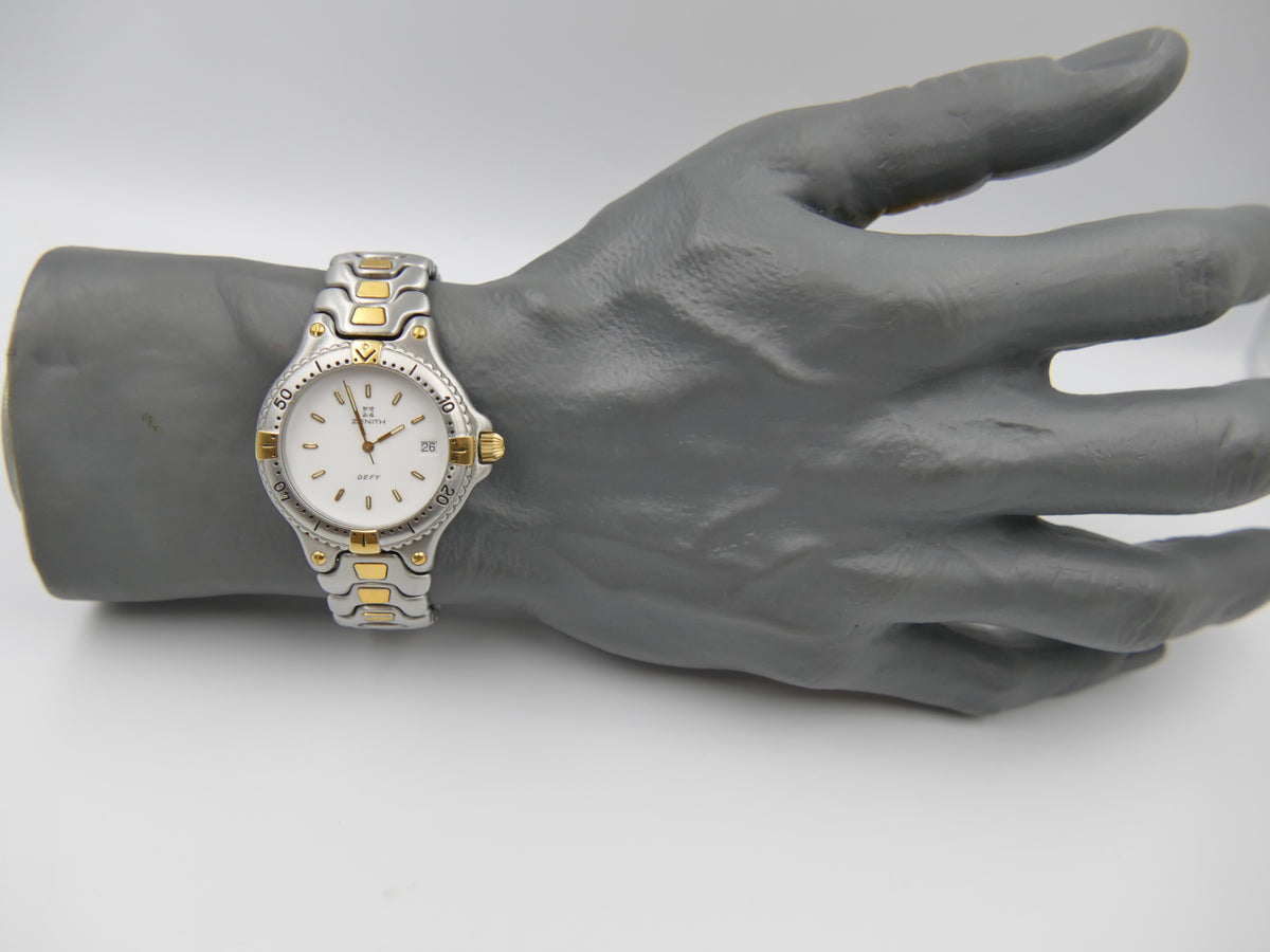 90s vintage watch mens Zenith Defy Ref. 59.2000.337 white dial