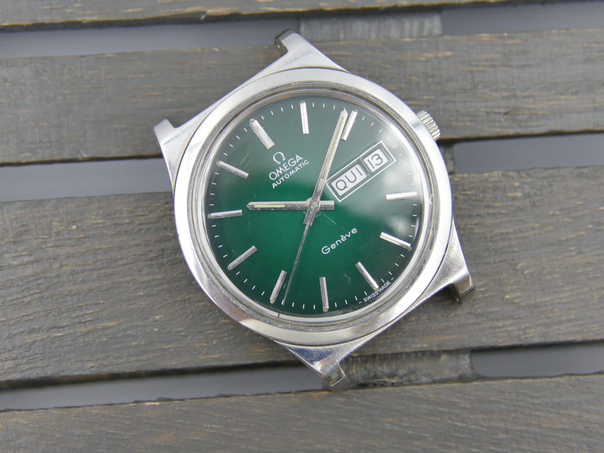 70s vintage watch mens Omega geneve ref 166.0169 automatic cal. 1022 green steel 36mm