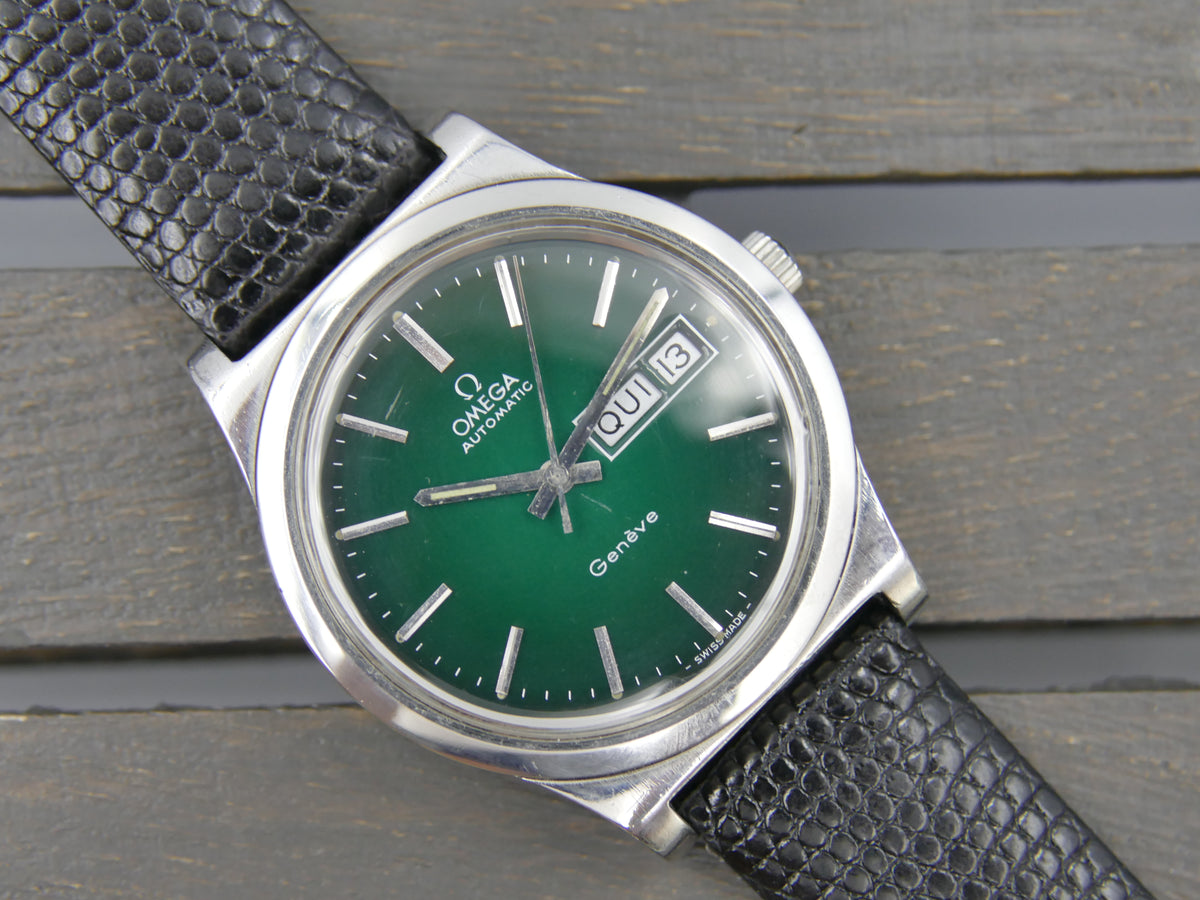70s vintage watch mens Omega geneve ref 166.0169 automatic cal. 1022 green steel 36mm