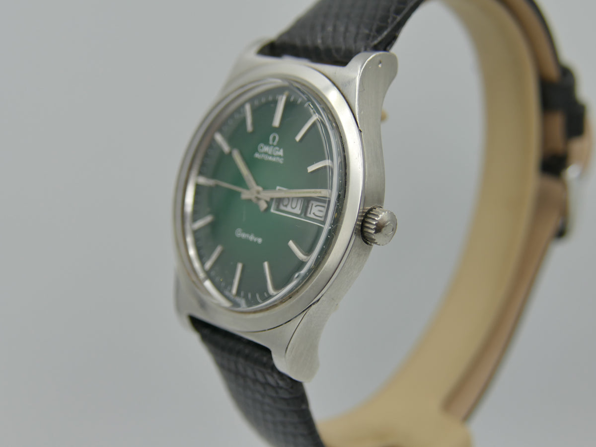 70s vintage watch mens Omega geneve ref 166.0169 automatic cal. 1022 green steel 36mm