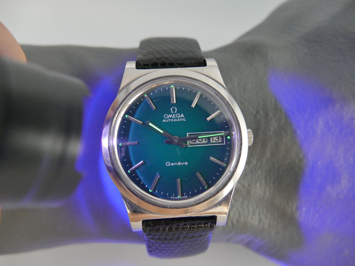 70s vintage watch mens Omega geneve ref 166.0169 automatic cal. 1022 green steel 36mm